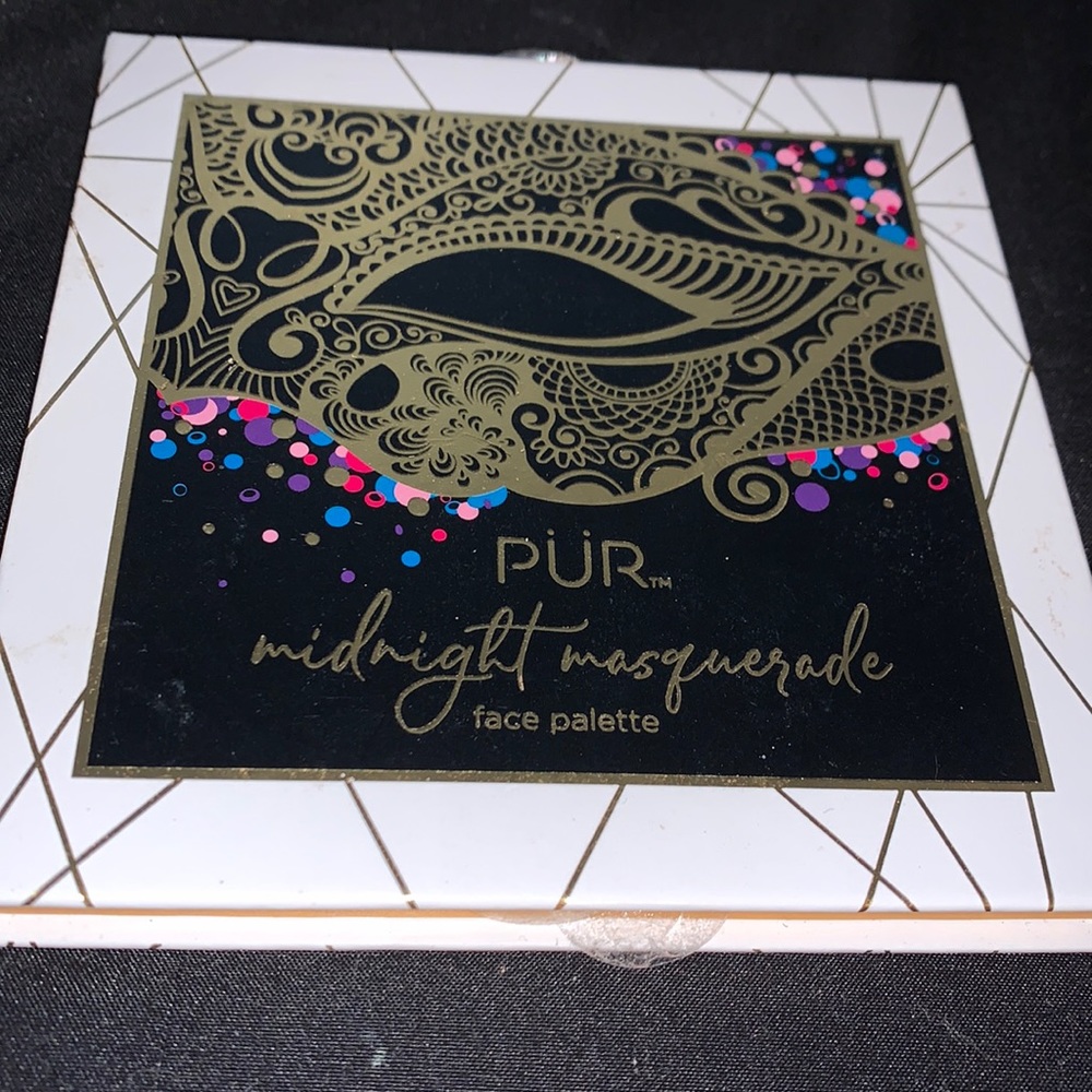 Makeup palette